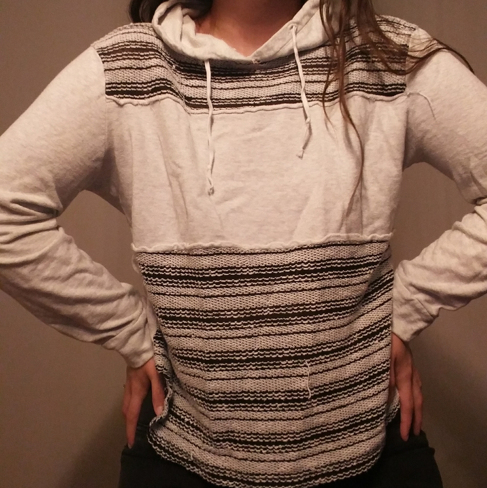 Light weight hoodie style top